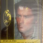 P0R LA PIEL DE UN POLICIA