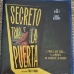 SECRETO TRAS LA PUERTA