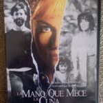 LA MANO QUE MECE LA CUNA